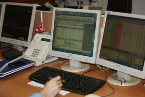 Wall Street a deschis în scădere